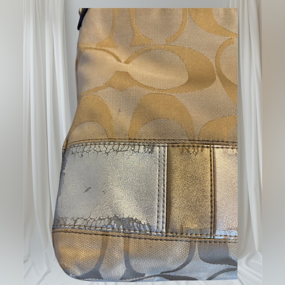 Coach Women’s Crossbody Handbag - Picture 6 of 12